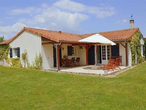 Villa - 6 persons -  - 79340 - Vasles