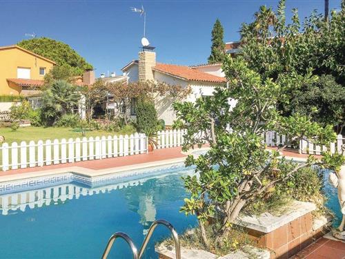 Sommerhus - 6 personer -  - Esturió - Francàs/Coma-Ruga - 43880 - Francàs