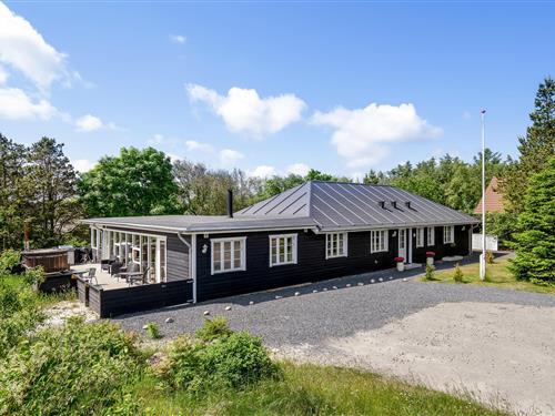 Sommerhus - 18 personer -  - Fyrretoften - Nymindegab Strand - 6830 - Nr. Nebel