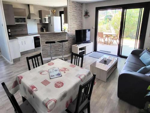 Holiday Home/Apartment - 4 persons -  - 83140 - Six-Fours-Les-Plages