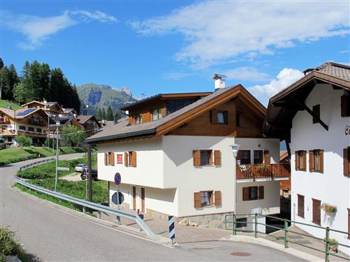 Holiday Home/Apartment - 5 persons -  - Pozza Di Fassa - 38036