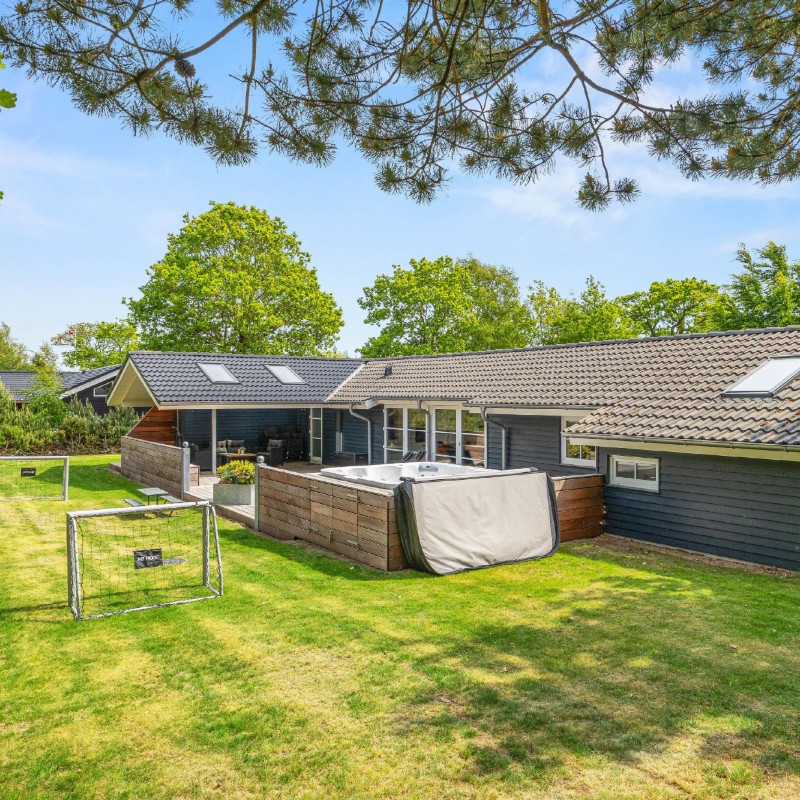 Sommerhus - 8 personer -  - Thomas Jensens Vej - Henneby - 6854 - Henne Strand