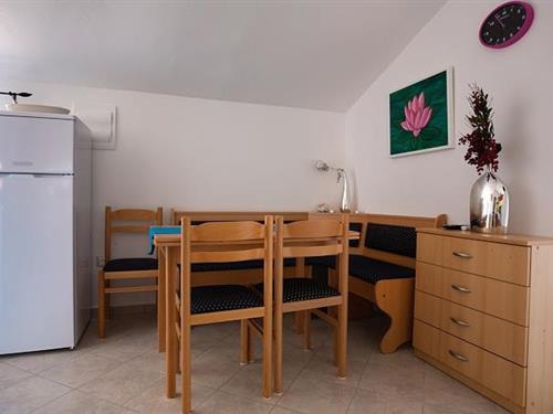 Holiday Home/Apartment - 7 persons -  - Poljana - 23273 - Poljana