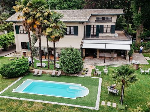 Feriehus - 11 personer -  - Sirtori - 23896