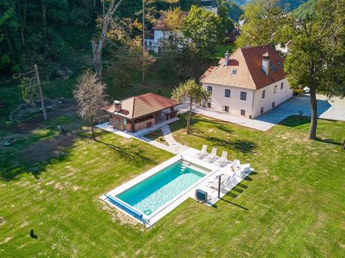 Sommerhus - 13 personer -  - Taborec ulica - Zagreb - Samobor - 10430 - Samobor