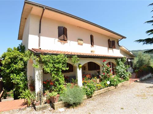 Holiday Home/Apartment - 4 persons -  - 51010 - Nievole