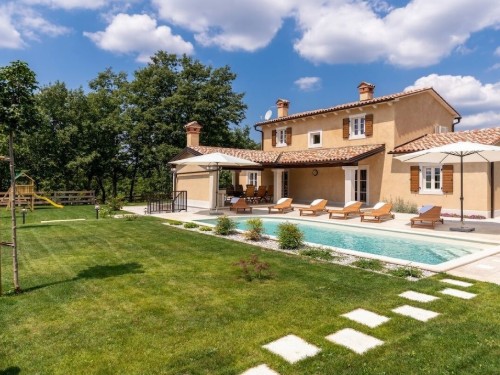 Villa - 8 persons -  - 52000 - Bazgalji