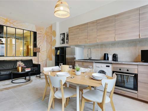 Holiday Home/Apartment - 5 persons -  - 75018 - Paris