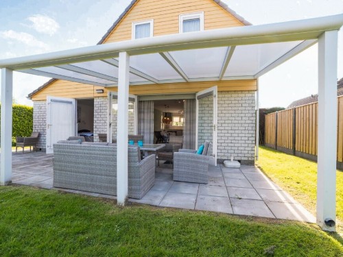 Holiday home - 8 persons -  - Binnendijk 2 - - 4424 NS - Wemeldinge