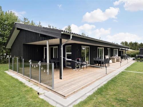 Holiday home - 10 persons -  - Sellegaarde Vest 16 A - Øster Hurup - 9560 - Hadsund