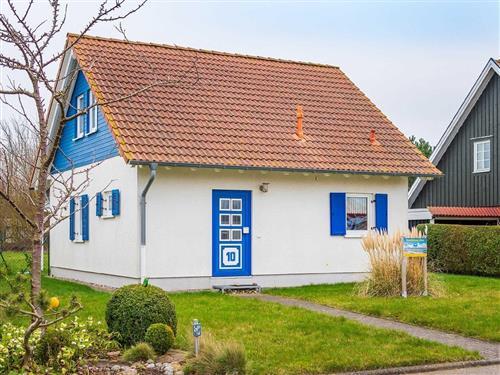 Holiday Home/Apartment - 6 persons -  - Ahornweg - 18556 - Wiek