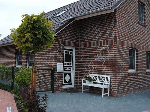 Holiday Home/Apartment - 6 persons -  - Achterum - 26736 - Greetsiel