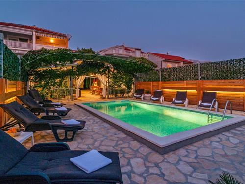 Holiday home - 13 persons -  - Mosorska - Split-Zrnovnica - 21251 - Zrnovnica