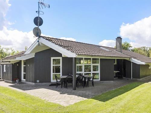 Sommerhus - 11 personer -  - Marie Nielsens Vej - Fjellerup - 8585 - Glesborg