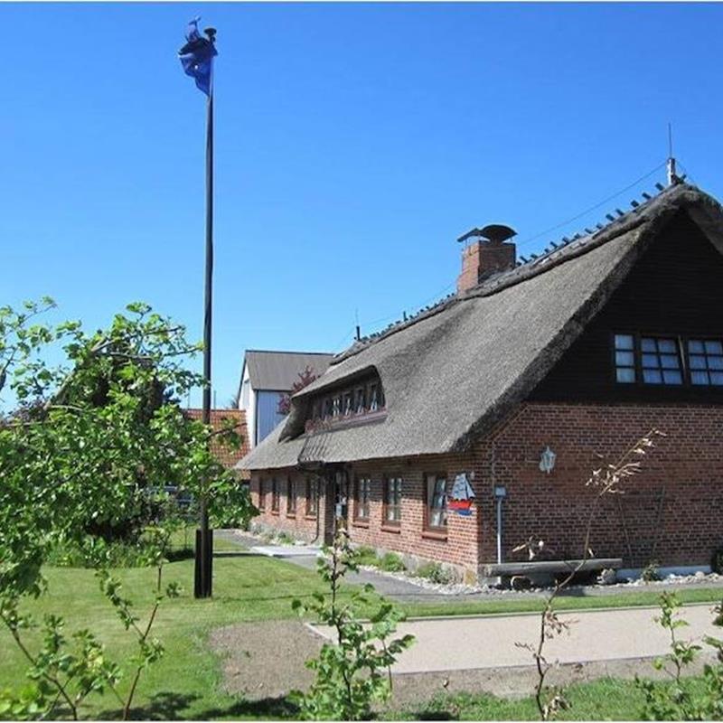 Sommerhus - 4 personer -  - 24395 - Nieby