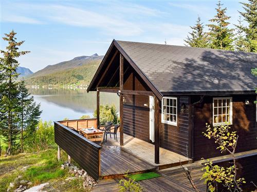  - 4 personer -  - Yttergårdveien - Senja - 9373 - Botnhamn