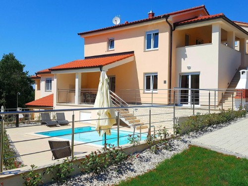 Fritidshus - 10 personer -  - Kastanjez - 52100 - Banjole