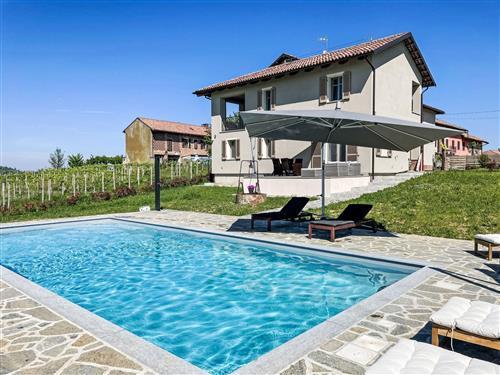 Holiday Home/Apartment - 4 persons -  - Costigliole D'asti - 14055