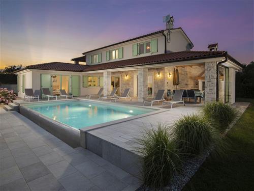 Holiday home - 7 persons -  - Pula/Vodnjan - 52215