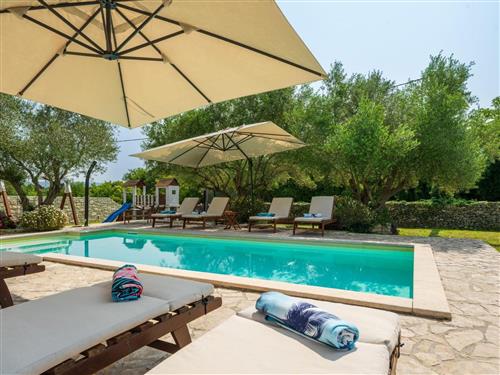 Holiday home - 8 persons -  - Pula/Rakalj - 52208