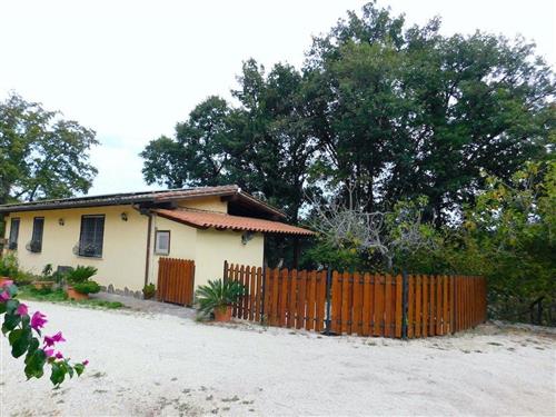 Sommerhus - 5 personer -  - Enrico Gismondi 72 b - 00166 - Bottaccio