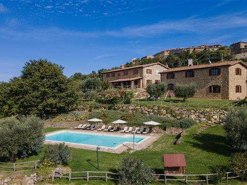 Feriehus - 18 personer -  - 06019 - Preggio