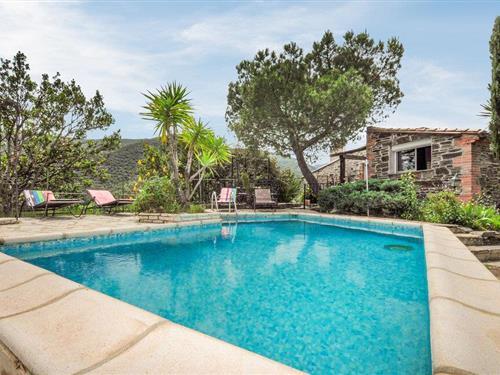 Holiday home - 14 persons -  - Rue Des Amandiers - 66320 - Rigarda