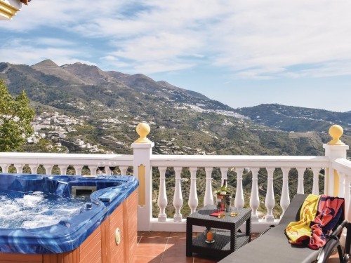 Feriehus - 9 personer -  - Pago El Pto d los Carboneros - Canillas De Albaida - 29755 - Árchez