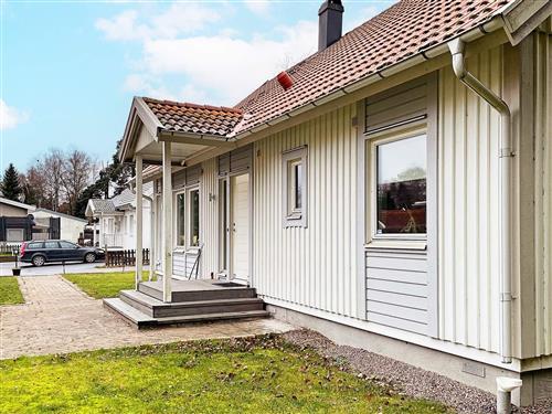 Holiday Home/Apartment - 6 persons -  - Sågtimmervägen - 74361 - Björklinge