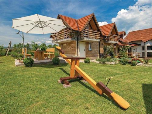 Holiday home - 4 persons -  - Licko Lesce - Lika-Licko Lesce - 53224 - Licko Lesce