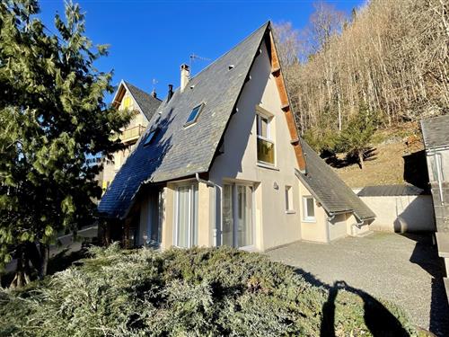 Holiday home - 8 persons -  - 63240 - Mont-Dore