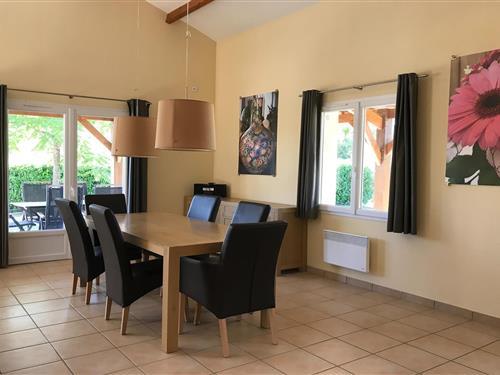 Holiday home - 6 persons -  - 79340 - Les Forges