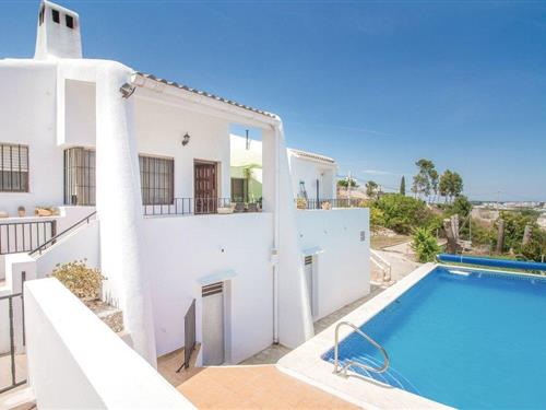 Feriehus - 8 personer -  - Urbanización Monte Júcar - 46260 - Alberique