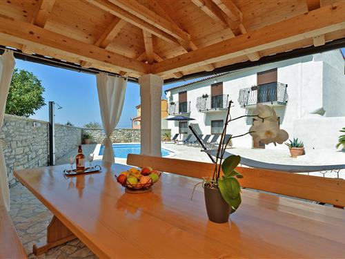 Fritidshus - 12 personer -  - Laco de fraghena - 52216 - Galižana