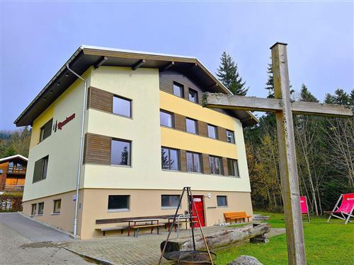 Fritidshus - 17 personer -  - Laterns - 6830