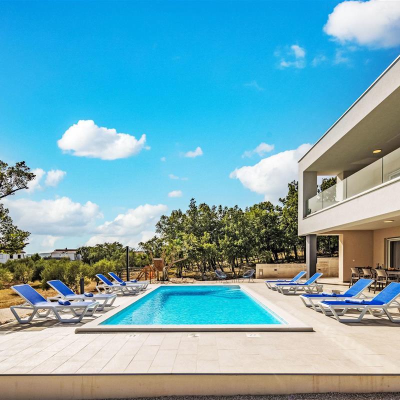 Sommerhus - 8 personer -  - Maslenica - 23243