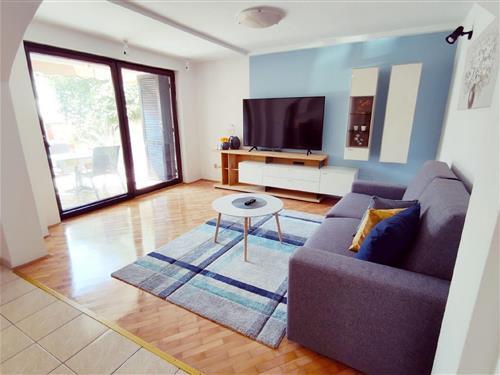 Holiday Home/Apartment - 4 persons -  - Rohreggerova - 52100 - Pula