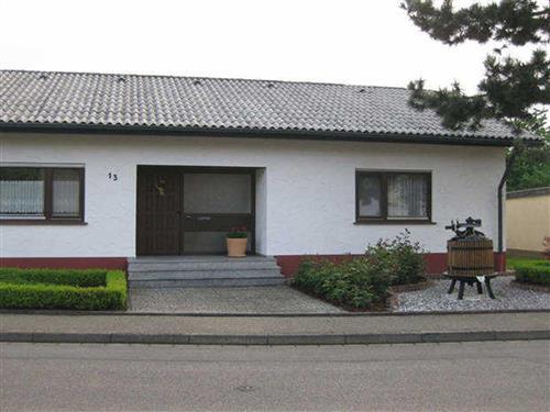 Ferienhaus - 5 Personen -  - Am Sportfeld - 79369 - Wyhl