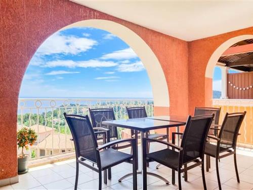 Holiday apartment - 7 persons -  - 83700 - Saint-Raphael