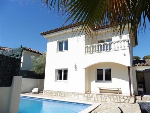 Holiday home - 6 persons -  - Carrer Olives - 17130 - L'escala