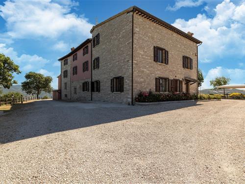 Bondehus - 8 personer -  - 61043 - Cagli