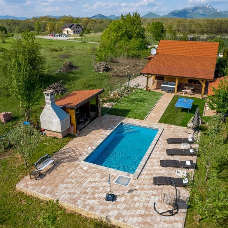 Sommerhus - 6 personer -  - Sveti Rok - Lovinac-Sveti Rok - 53244 - Lovinac