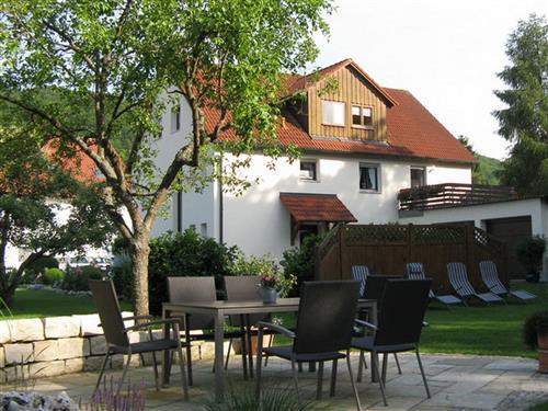 Holiday Home/Apartment - 5 persons -  - Hauptstraße - 93339 - Riedenburg