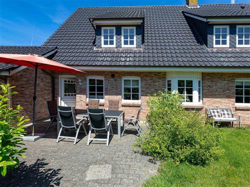 Holiday Home/Apartment - 6 persons -  - Teewelken - 25938 - Utersum