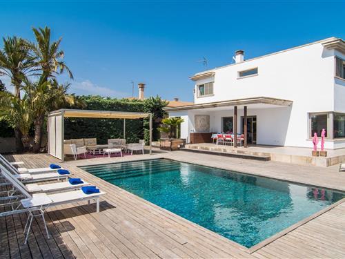 Holiday home - 8 persons -  - Carrer del Cap d'Olla - Cap D'olla, Sa Rapita - 07639 - Sa Rapita