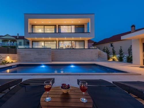 Holiday home - 8 persons -  - 23205 - Bibinje