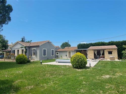 Holiday Home/Apartment - 6 persons -  - 13910 - Maillane