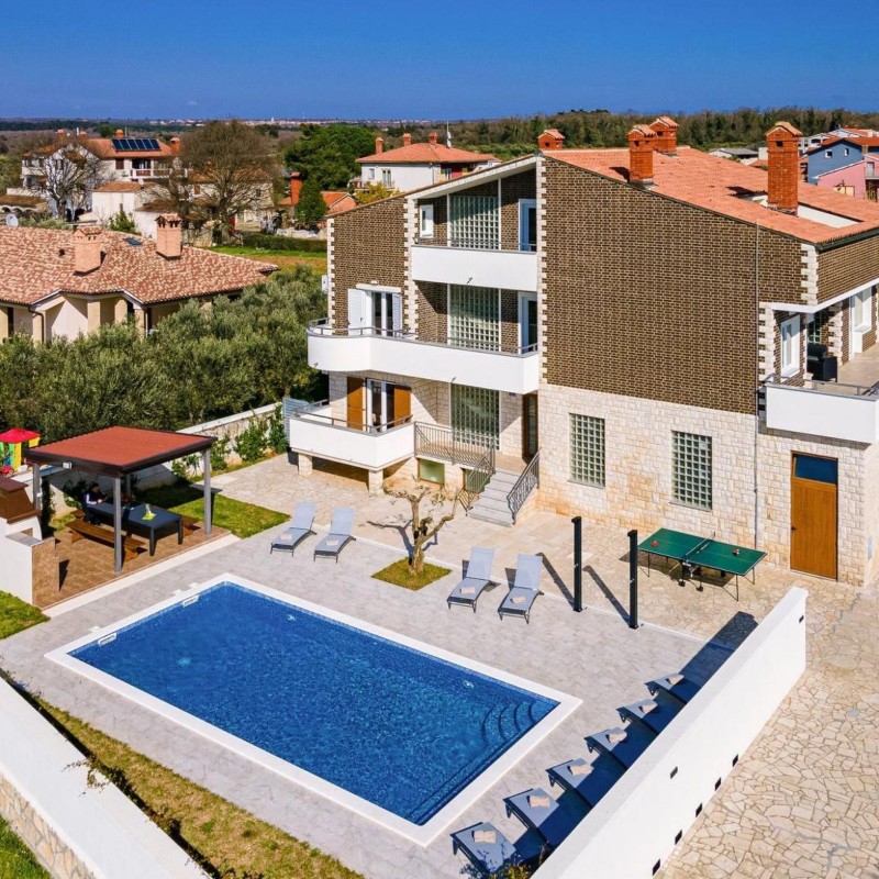 Sommerhus - 12 personer -  - 52212 - Fažana