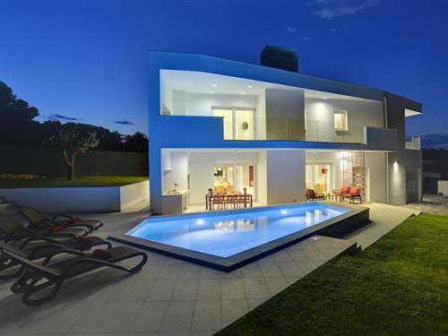 Villa - 6 persons -  - 52100 - Pula