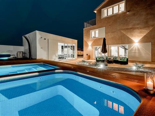 Holiday home - 10 persons -  - Praznica - Brac-Praznica - 21412 - Praznica